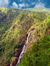 GtB Nationalparks in Belize. Der atemberaubende Hidden Valley Wasserfall