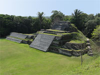 GtB Rechts: Der Tempel des Green Tomb