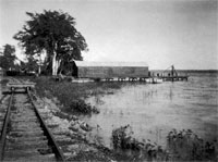 GtB Hill Bank at the New River Lagoon in Belize